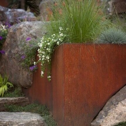 Weld Rust for outdoor plant wall